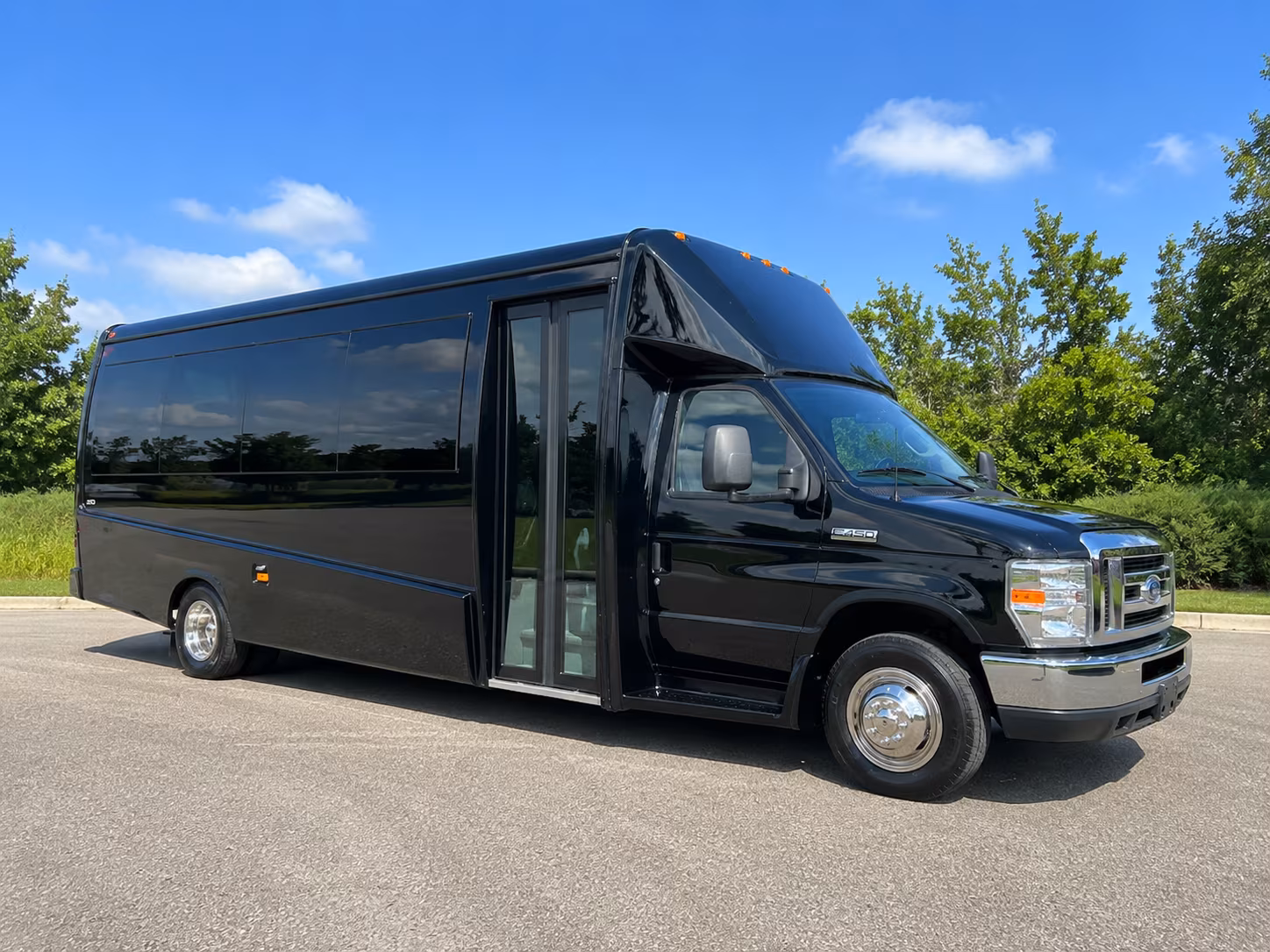 charter buses for large nashua prom groups and school events