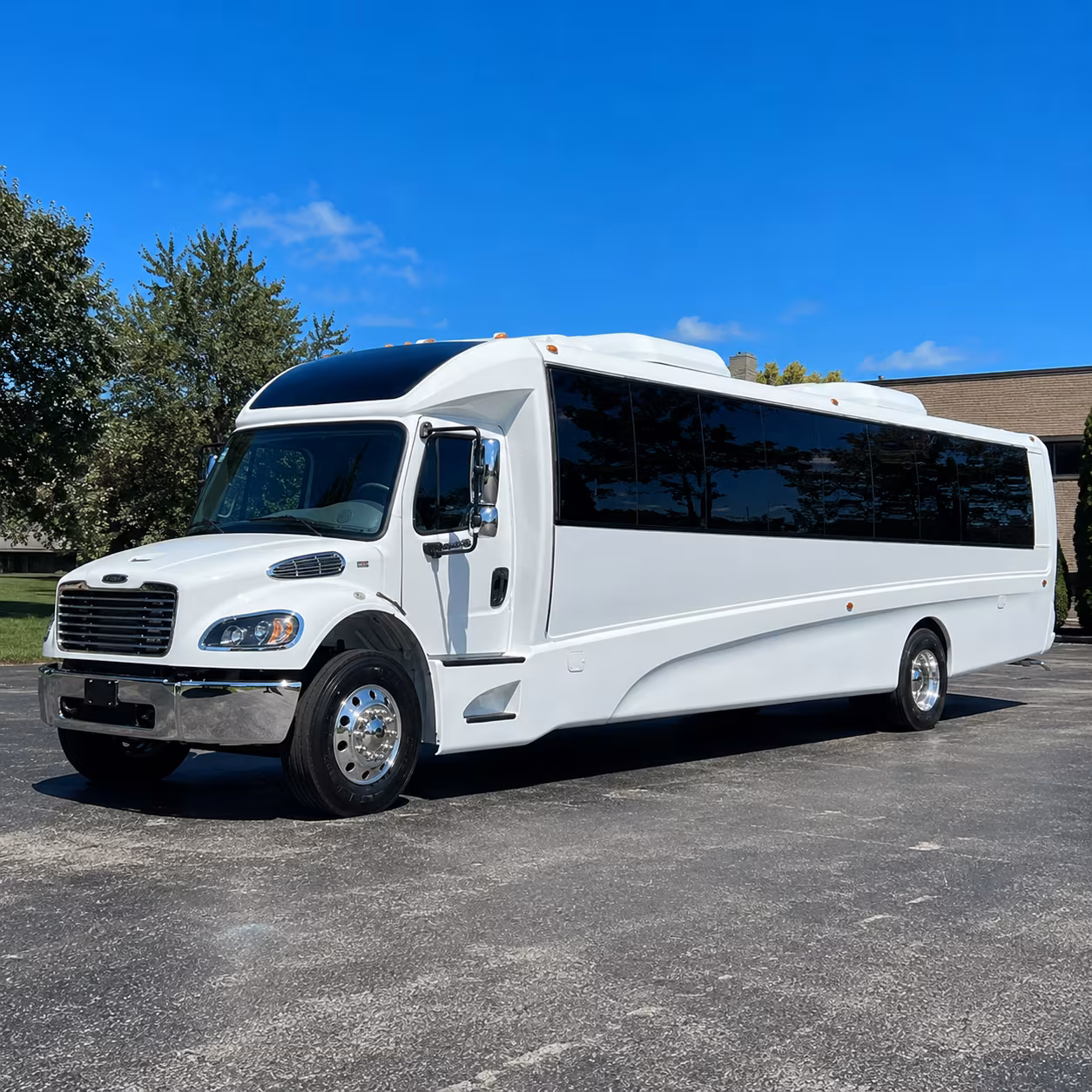 nashua 15 passenger minibus