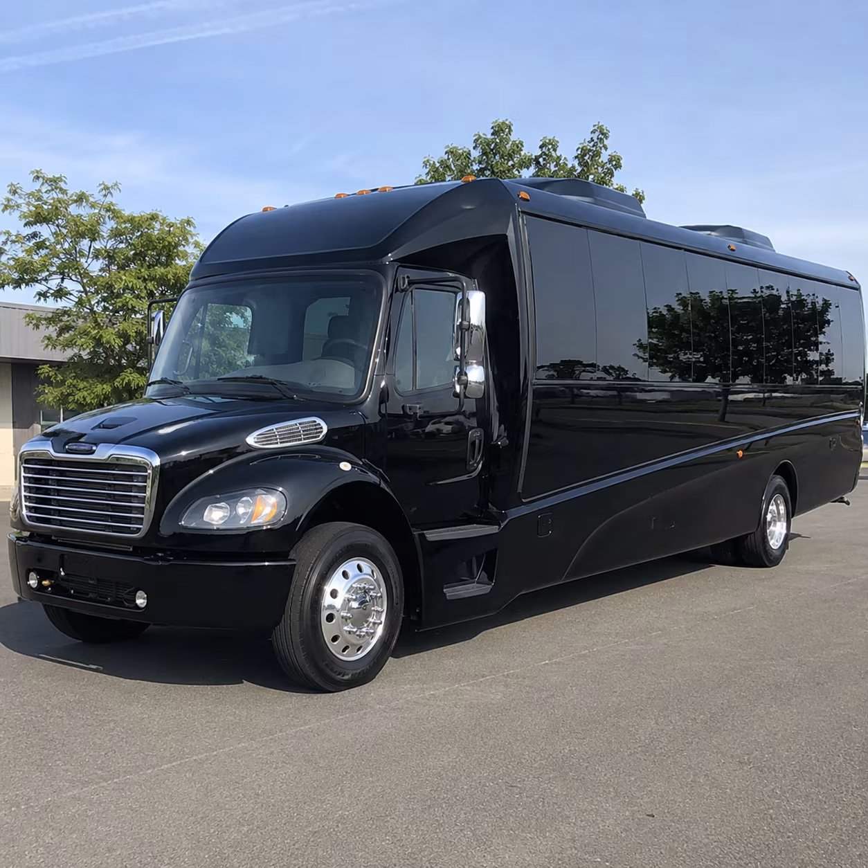 nashua 28 passenger minibus