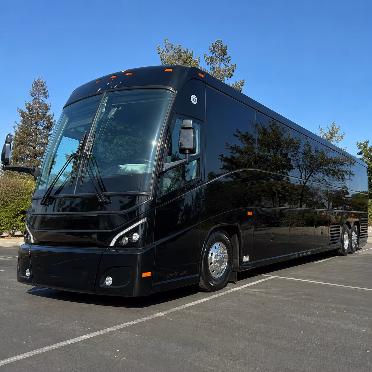 nashua 56 passenger charter bus